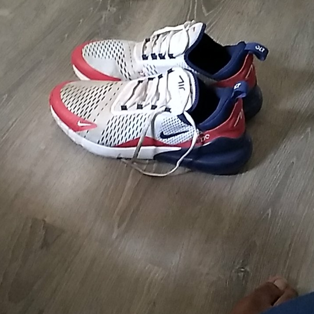 Air Max - Picture 4 of 4